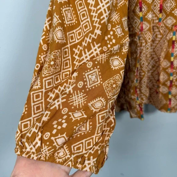 Savanna Jane Rayon Blouse, Embroidered Details, Size L, Excellent Condition - Picture 3 of 10